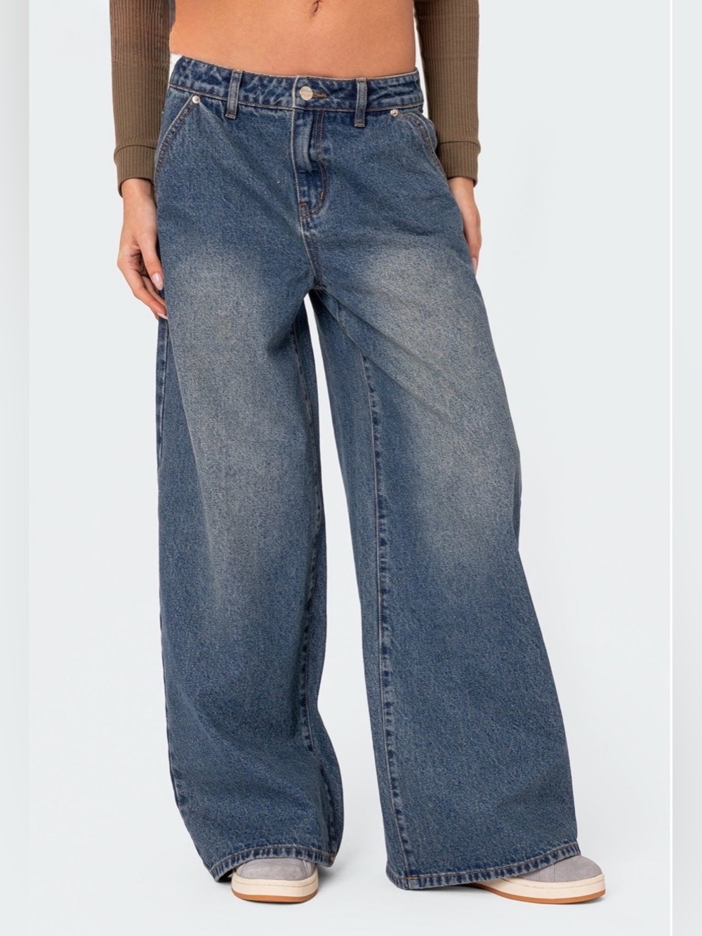 EDIKTED Super Baggy Wide Leg Jeans